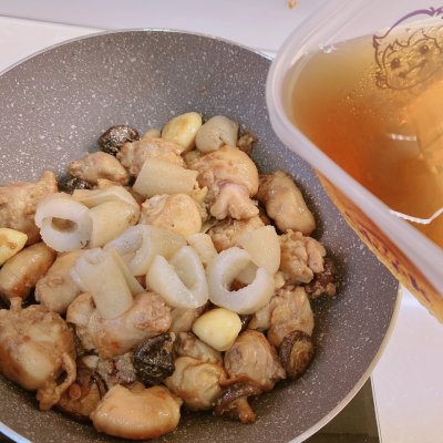 说起家常菜，嘟嘟鸡腿煲不能少